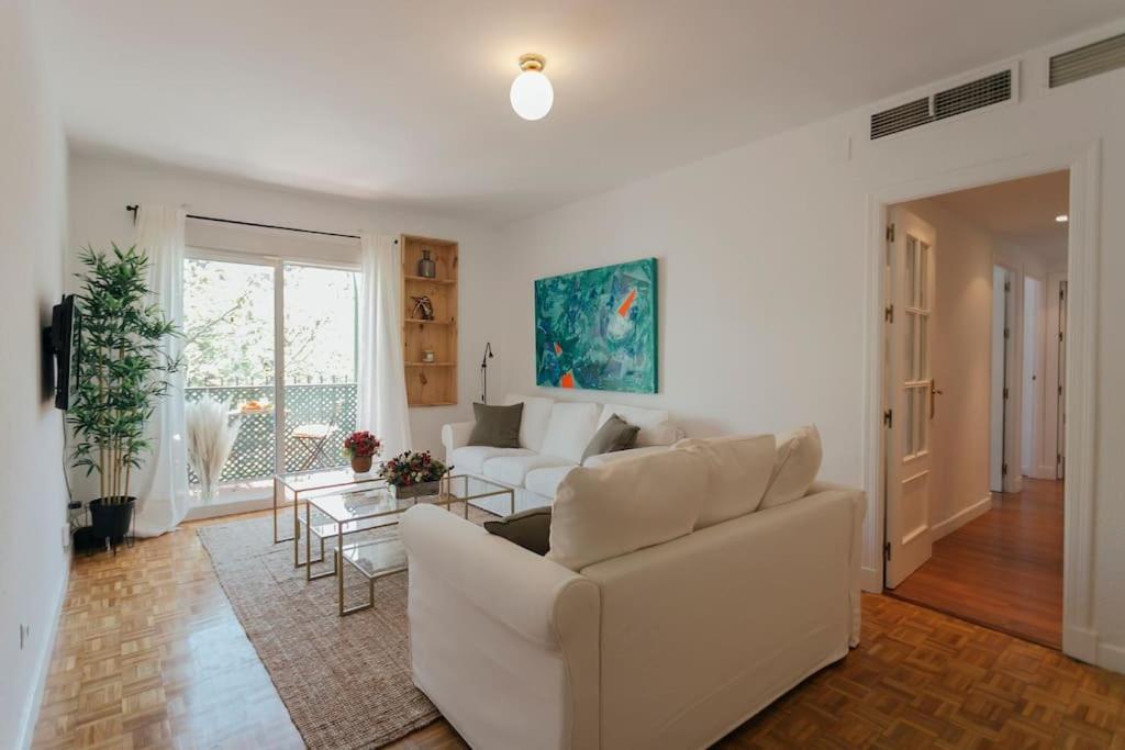 O&L Murillo Bright Apartment - Terrace & Parking Séville Extérieur photo